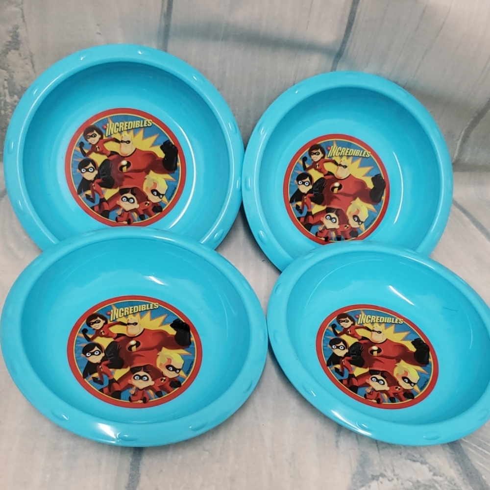 New incredibles blue cereal bowl set of 4